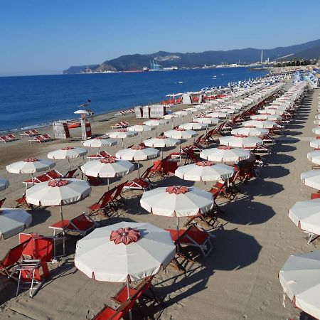 La Casa Del Mare Apartment Savona Exterior photo