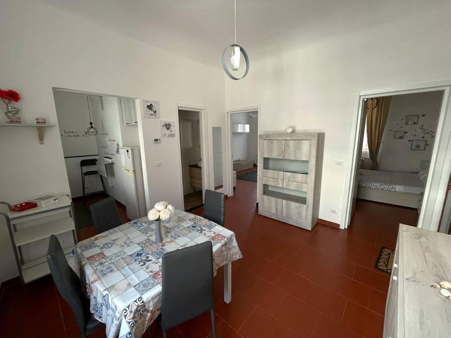 La Casa Del Mare Apartment Savona Exterior photo